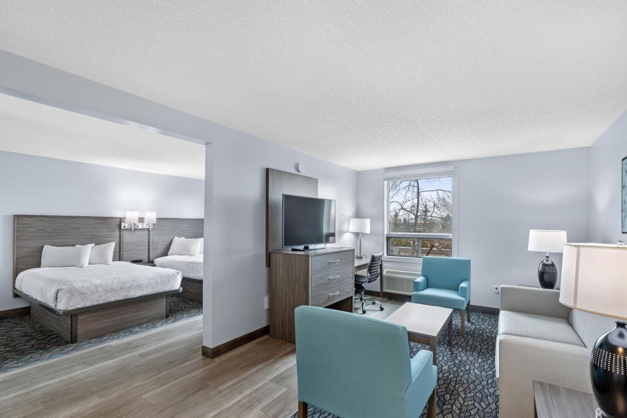 Emerald Hotel & Suites Calgary Airport Extérieur photo