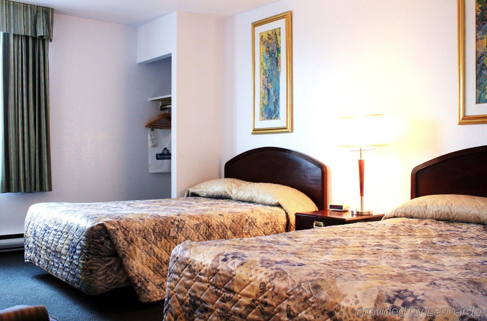 Emerald Hotel & Suites Calgary Airport Chambre photo