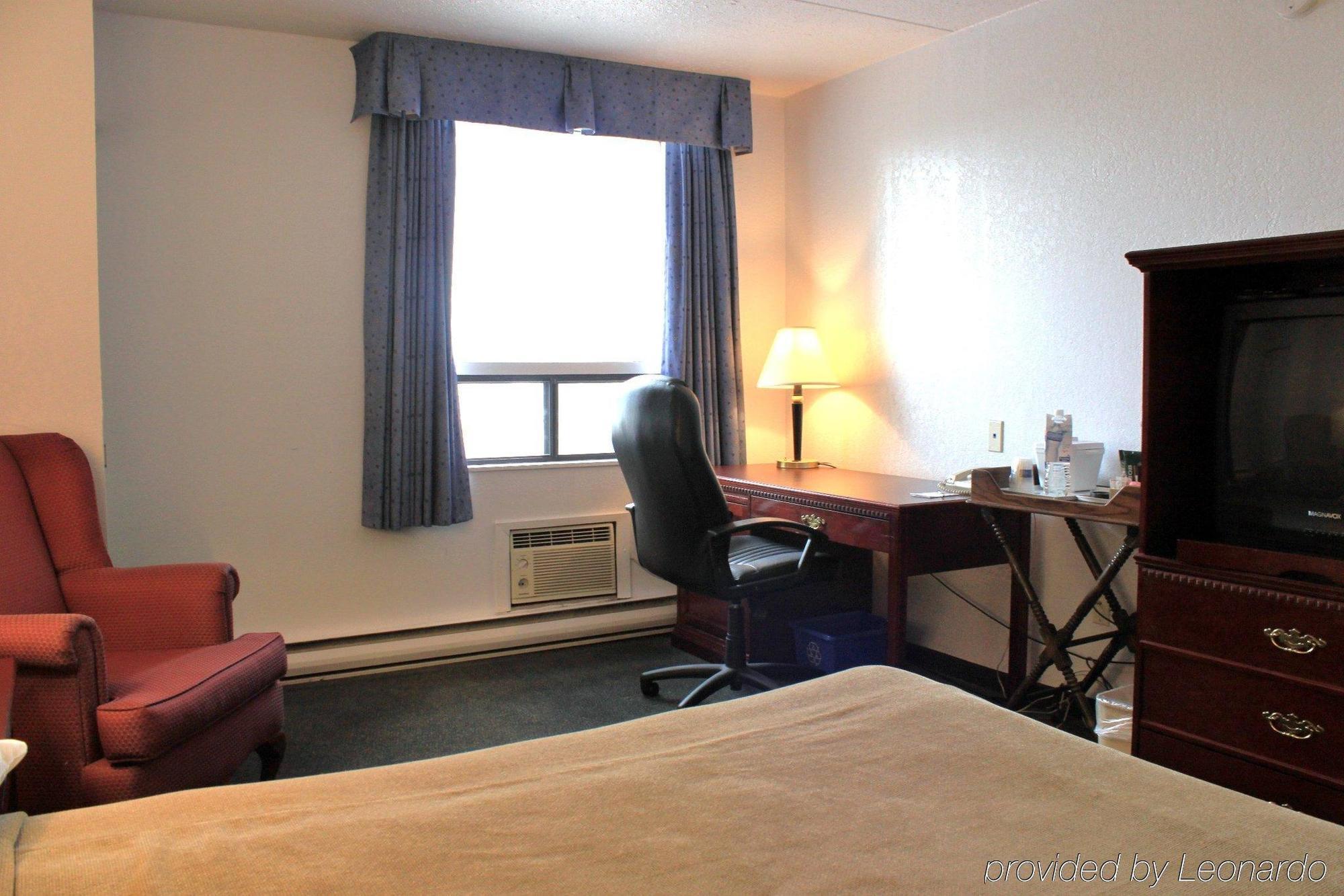 Emerald Hotel & Suites Calgary Airport Chambre photo