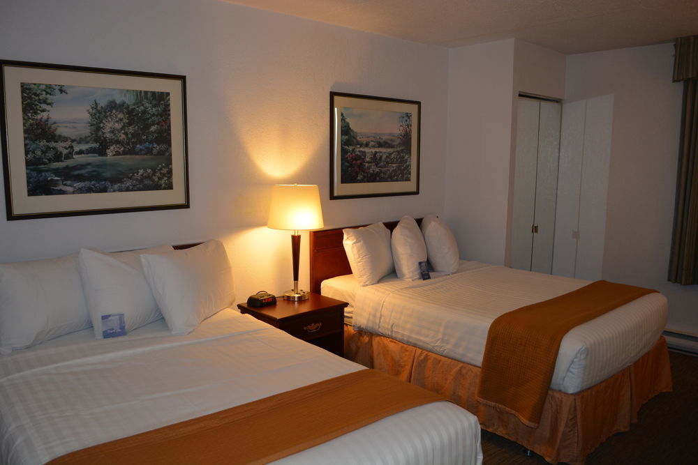 Emerald Hotel & Suites Calgary Airport Extérieur photo